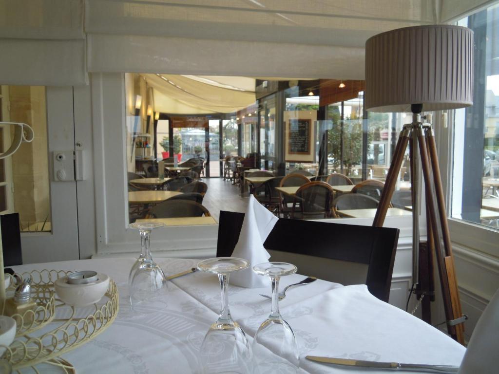 Hotel De Paris Courseulles-sur-Mer Luaran gambar