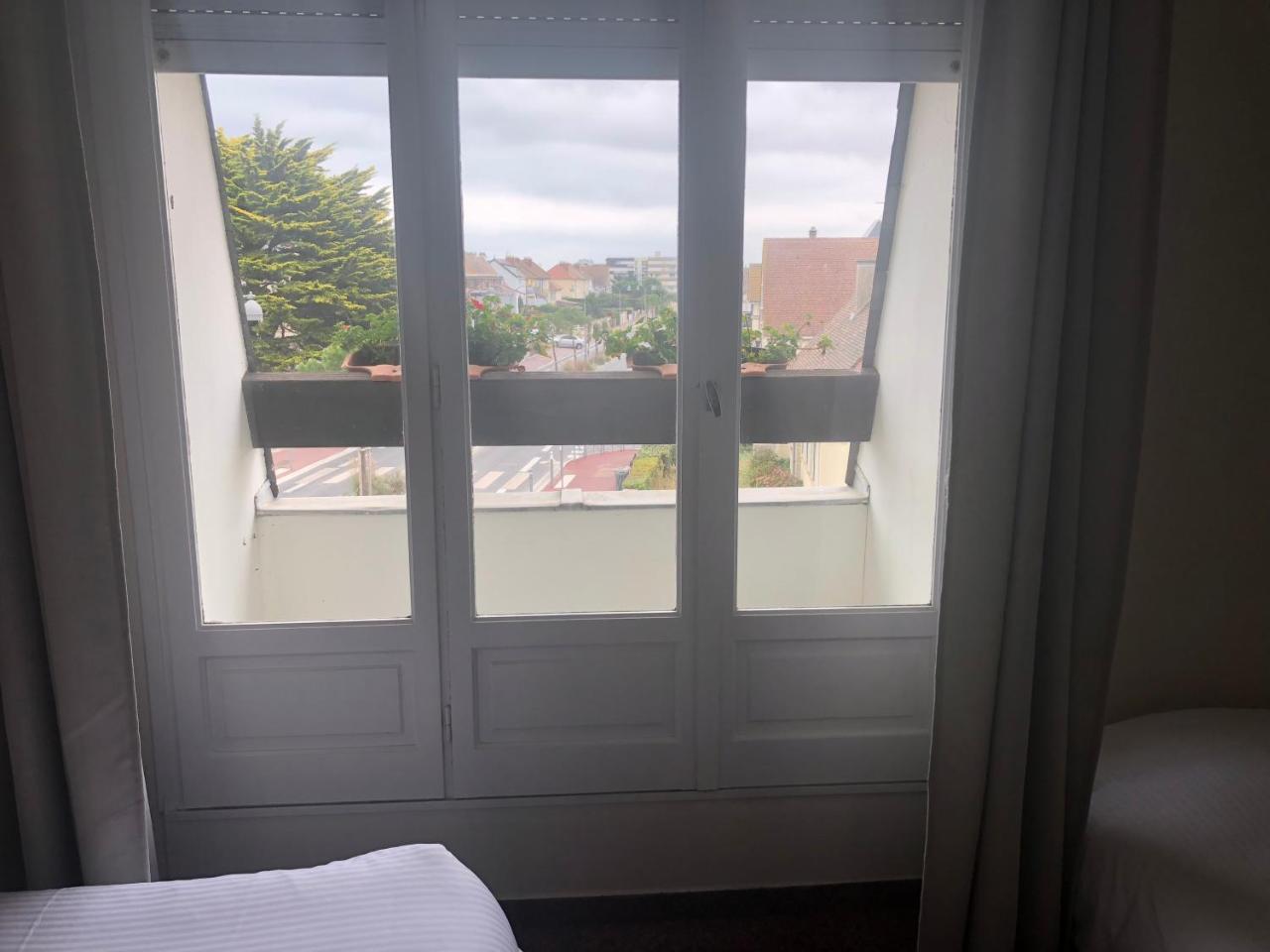 Hotel De Paris Courseulles-sur-Mer Luaran gambar